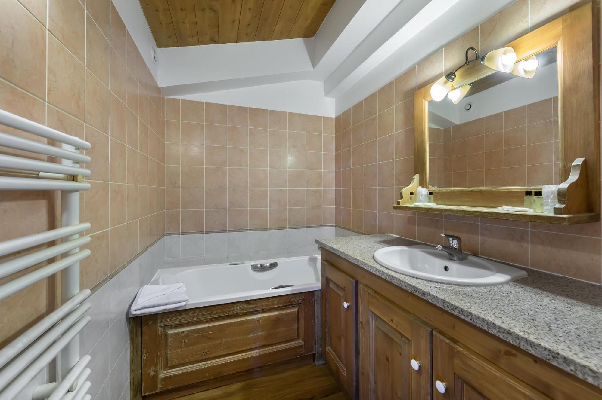 Les Suites Du Val Claret By Explorhome Tignes Room photo